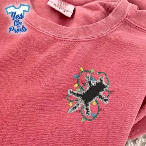 Christmas-Vacation-Funny-Electrocuted-Cat-Cat-Lovers-Gift-Embroidered-Shirt-1