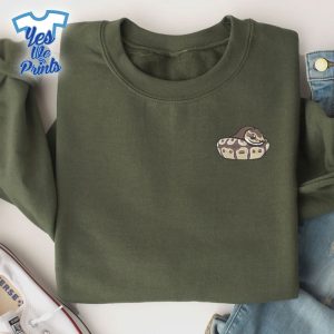 Snake-Mom-Dad-Snake-Lovers-Gift-Embroidered-Shirt