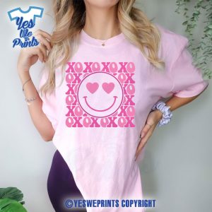 Smiley-Face-XOXO-Anniversary-Valentine’s-Day-Couples-Matching-Shirt-1