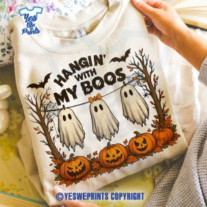 Funny-Hanging-Ghosts-Halloween-Shirt,-Hangin’-With-My-Boos-Cute-Pumpkin-Bat-Halloween